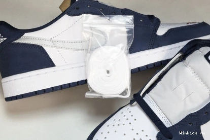 1 Midnight Jordan Navy Low SB 1009